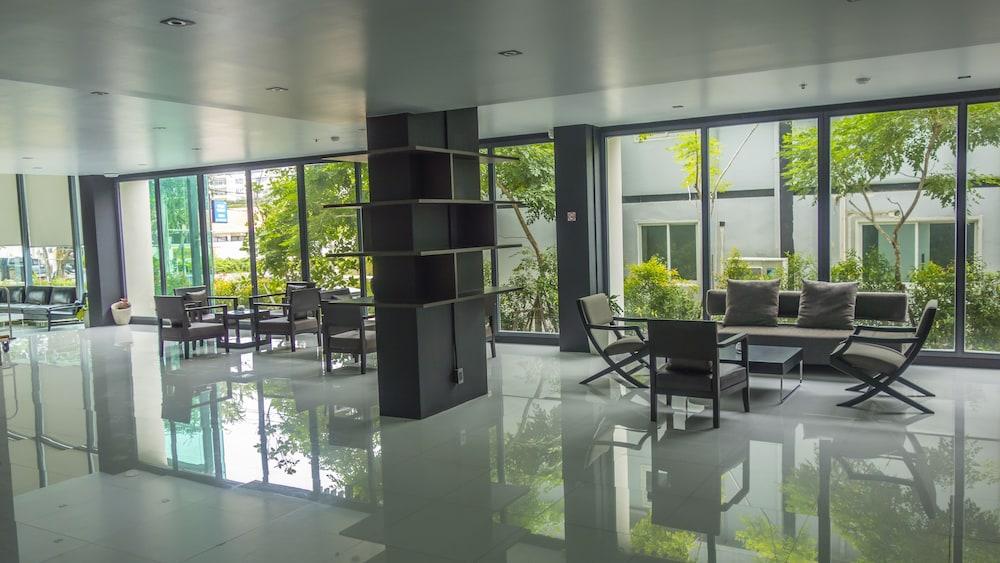 Unique Regency Pattaya Hotell Exteriör bild