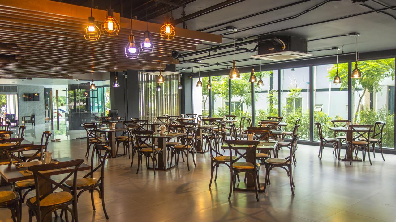 Unique Regency Pattaya Hotell Exteriör bild