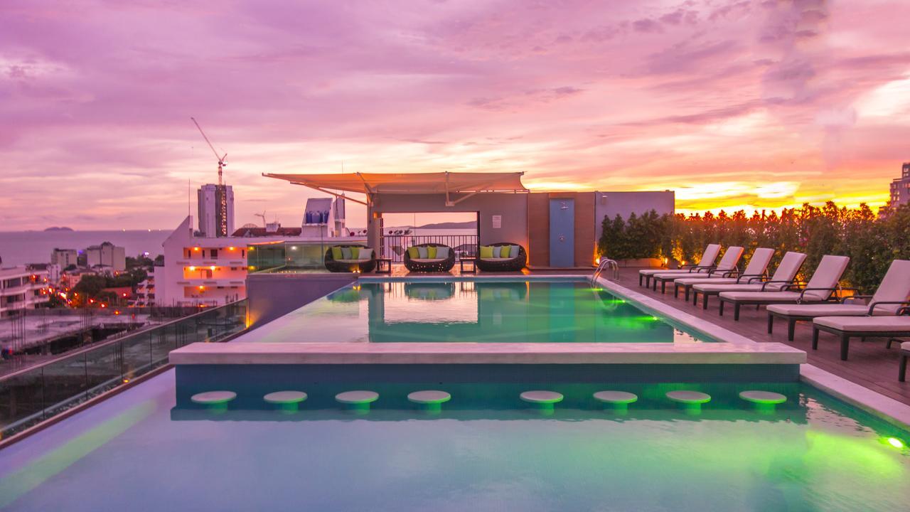 Unique Regency Pattaya Hotell Exteriör bild